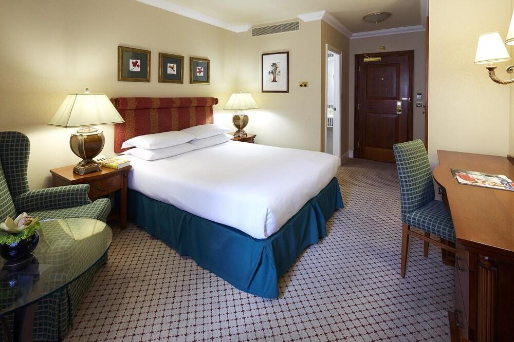 Middle Eight - Covent Garden - Preferred Hotels And Resorts London Bagian luar foto A room at the InterContinental London